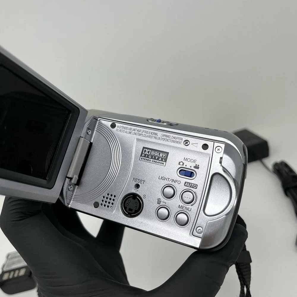 JVC Everio GZ-MG21U 20GB HDD Digital Camcorder Silver 32x Zoom W/ Remote